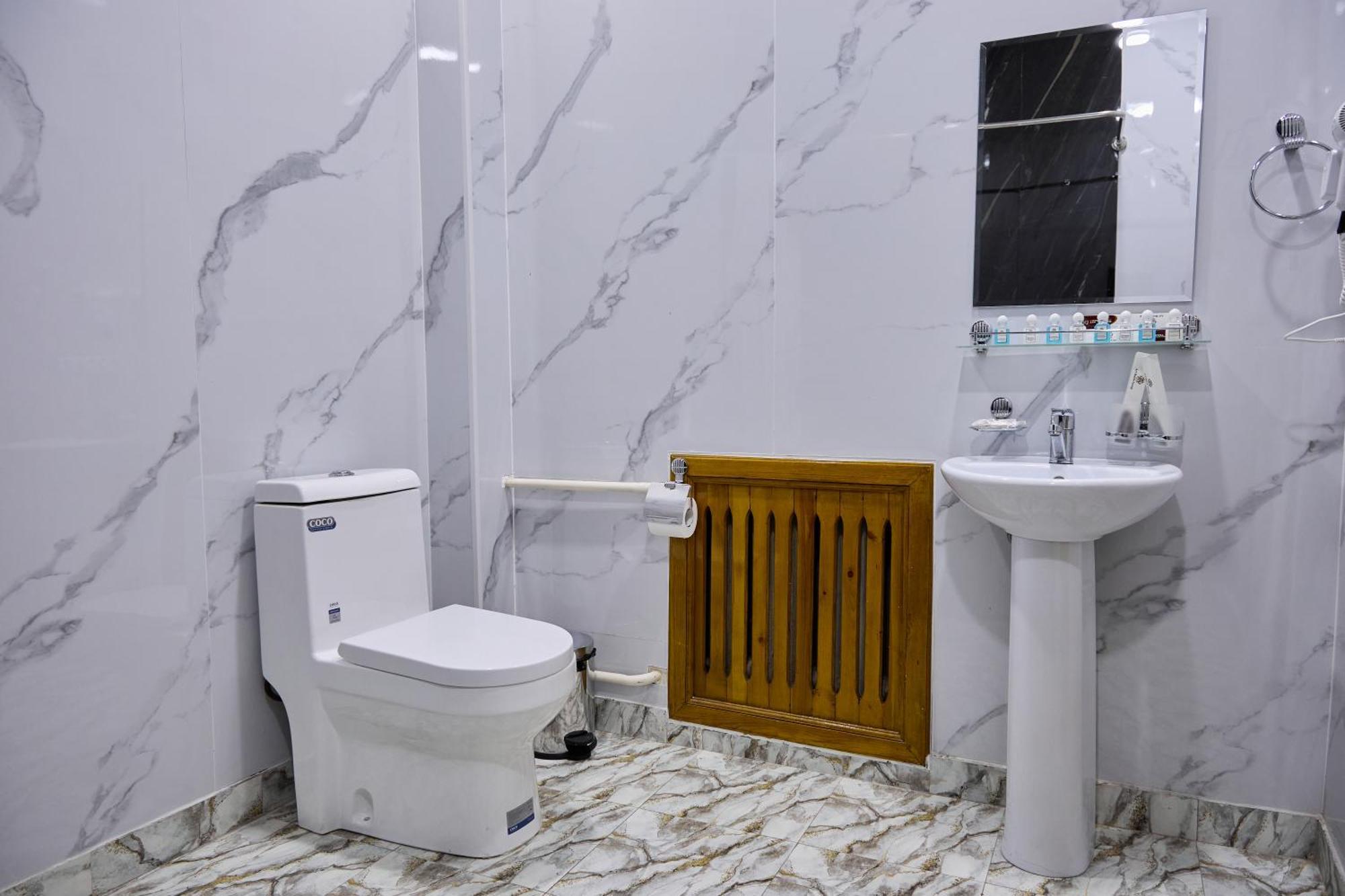 Art Garden Hotel Tashkent Phòng bức ảnh